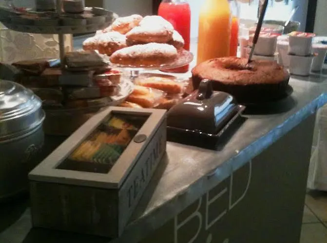 Affittacamere Bed In Bo Saragozza 3*