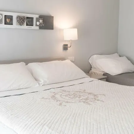 Bed In Bo Saragozza Gæstehus Bologna