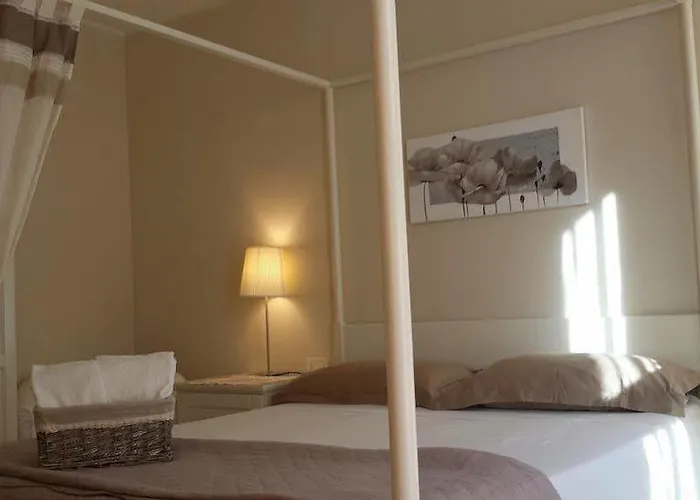 Bed In Bo Saragozza 게스트하우스 볼로냐